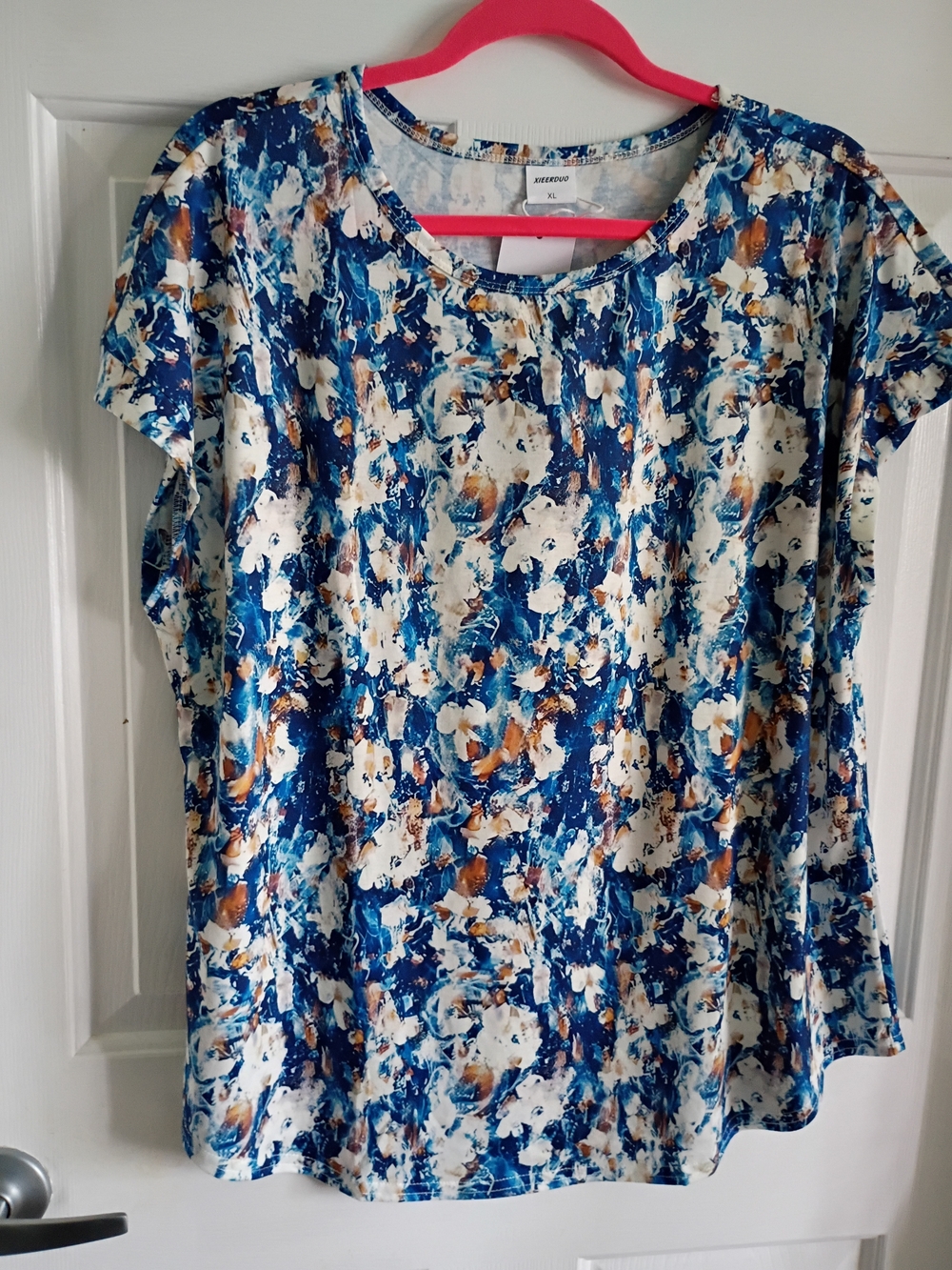 Blue New With Tags Floral-Abstract Short Sleeve Top. Xl